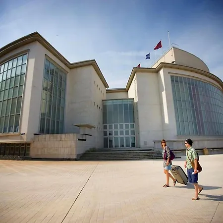 Pretty With Balcony *